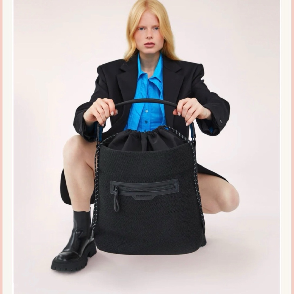 Transience Swing Bag, Black Mesh